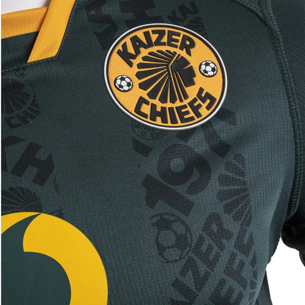 Kaizer Chiefs 22/23 Away Kit – PITCH INVADER ZA