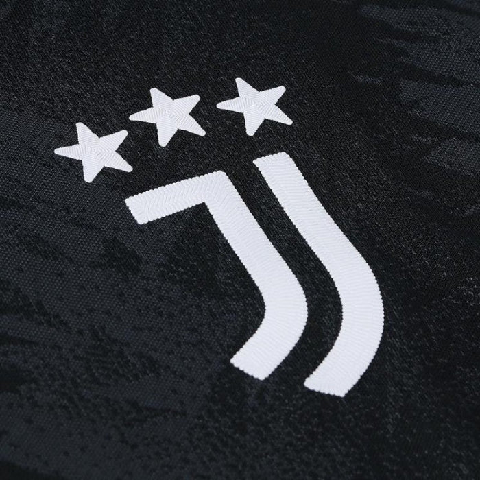 Juventus 22-23 Away Kit